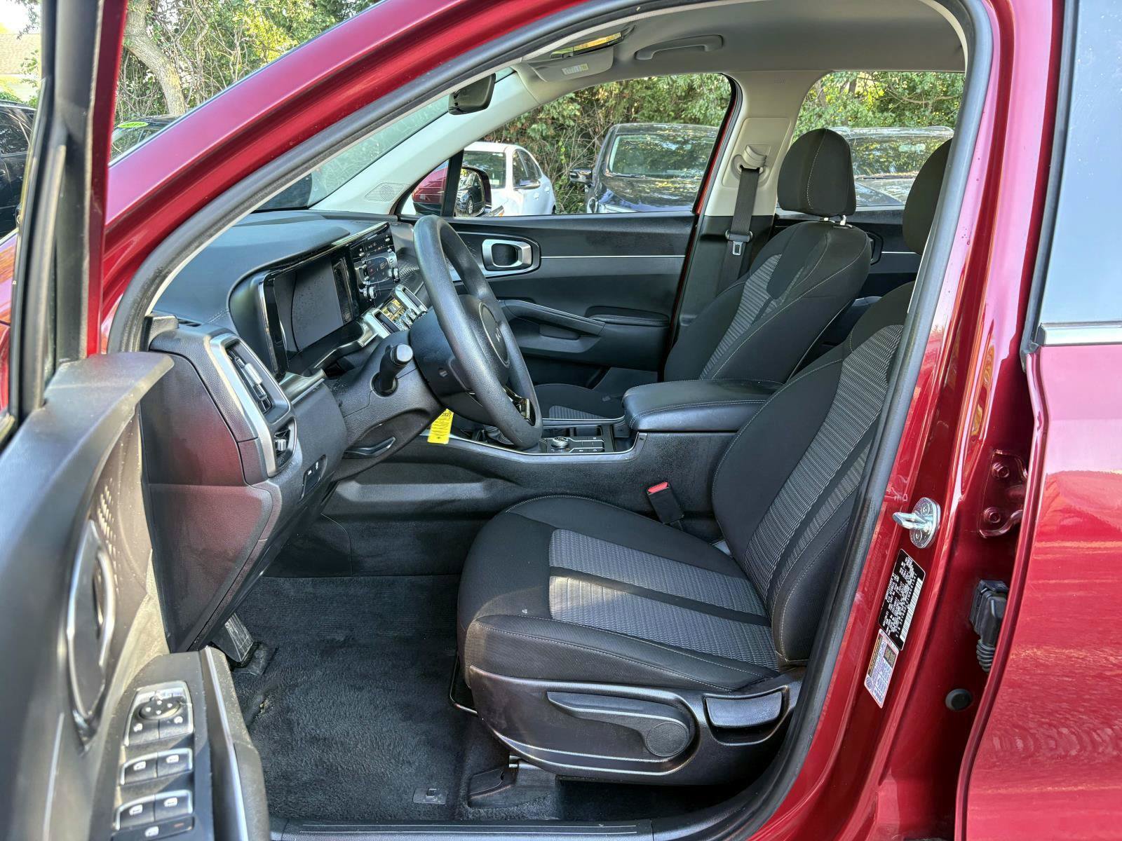 Certified 2022 Kia Sorento LX AWD/4WD image 20