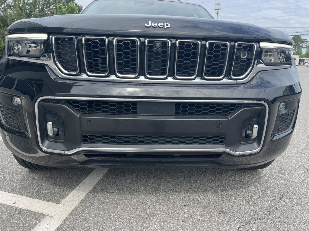 Used 2022 Jeep Grand Cherokee Overland w/ Adv Protech Group III AWD/4WD image 2