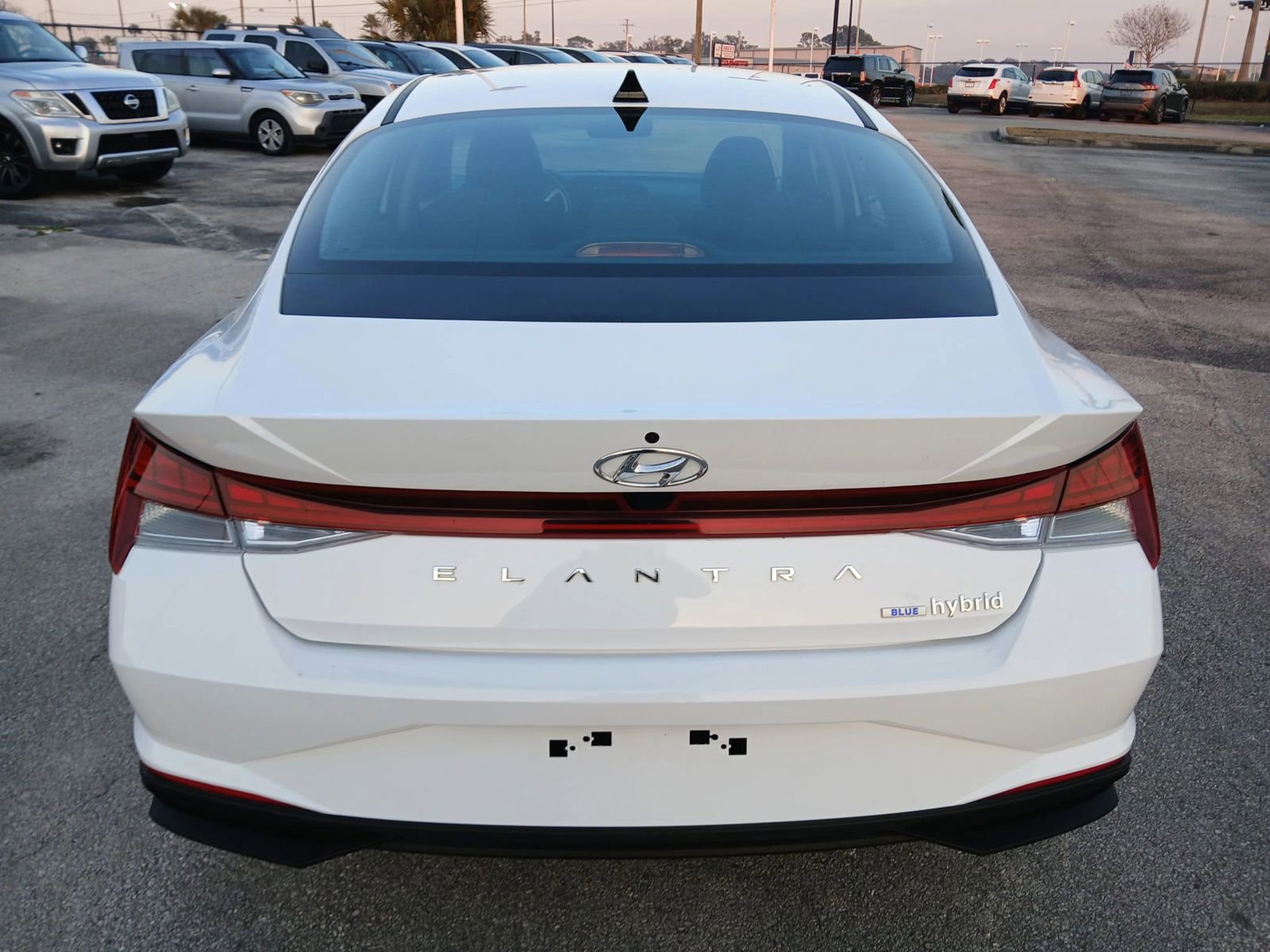 Used 2023 Hyundai Elantra Blue w/ Cargo Package image 5