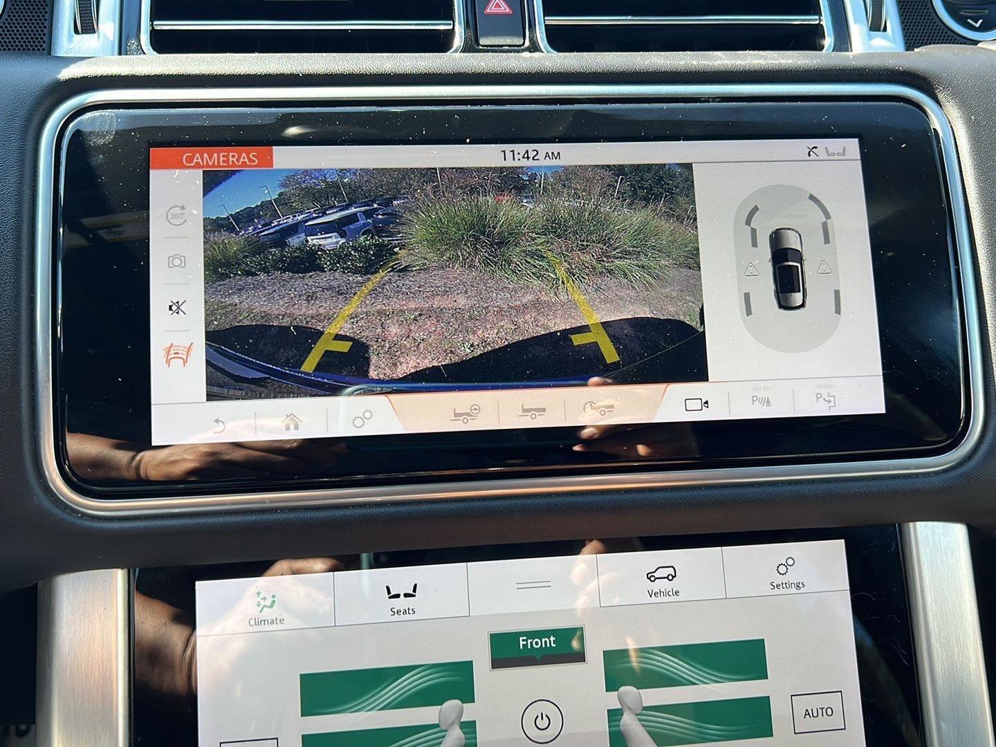 Used 2020 Land Rover Range Rover HSE image 20