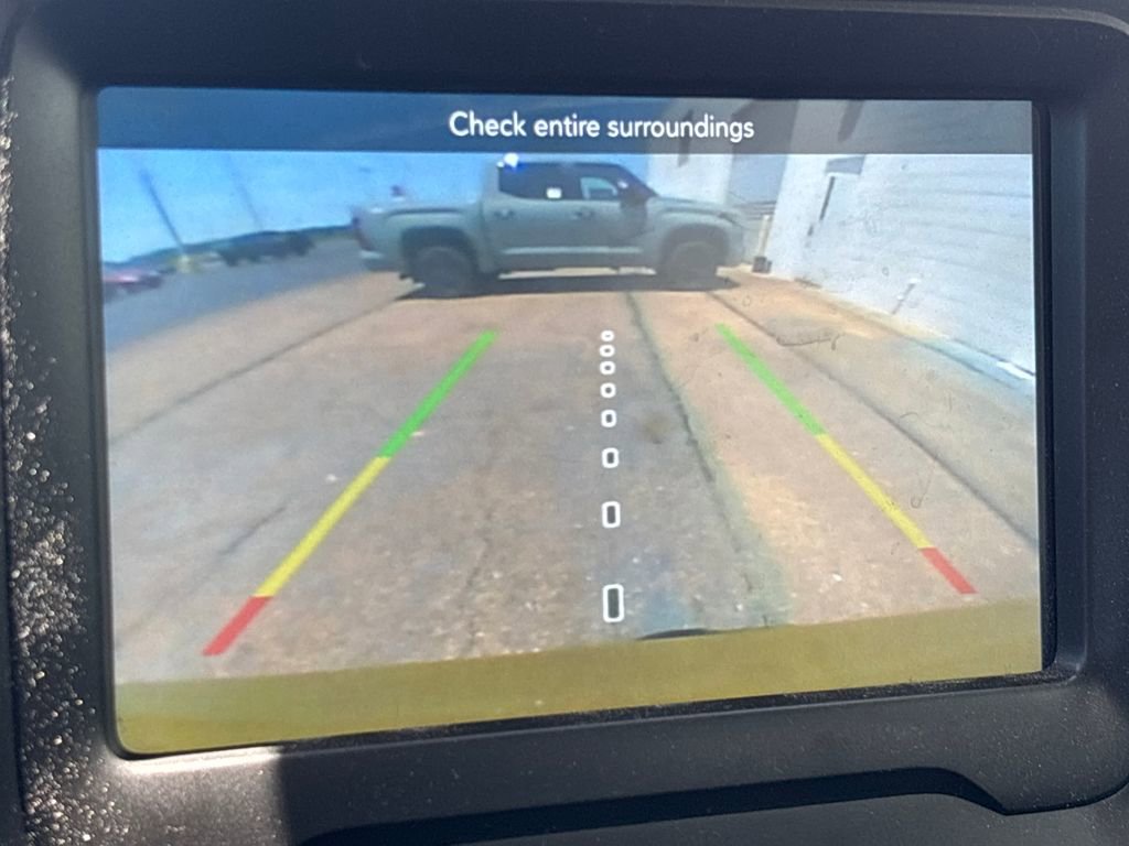 Used 2018 Jeep Renegade Latitude w/ Popular Equipment Group FWD image 12