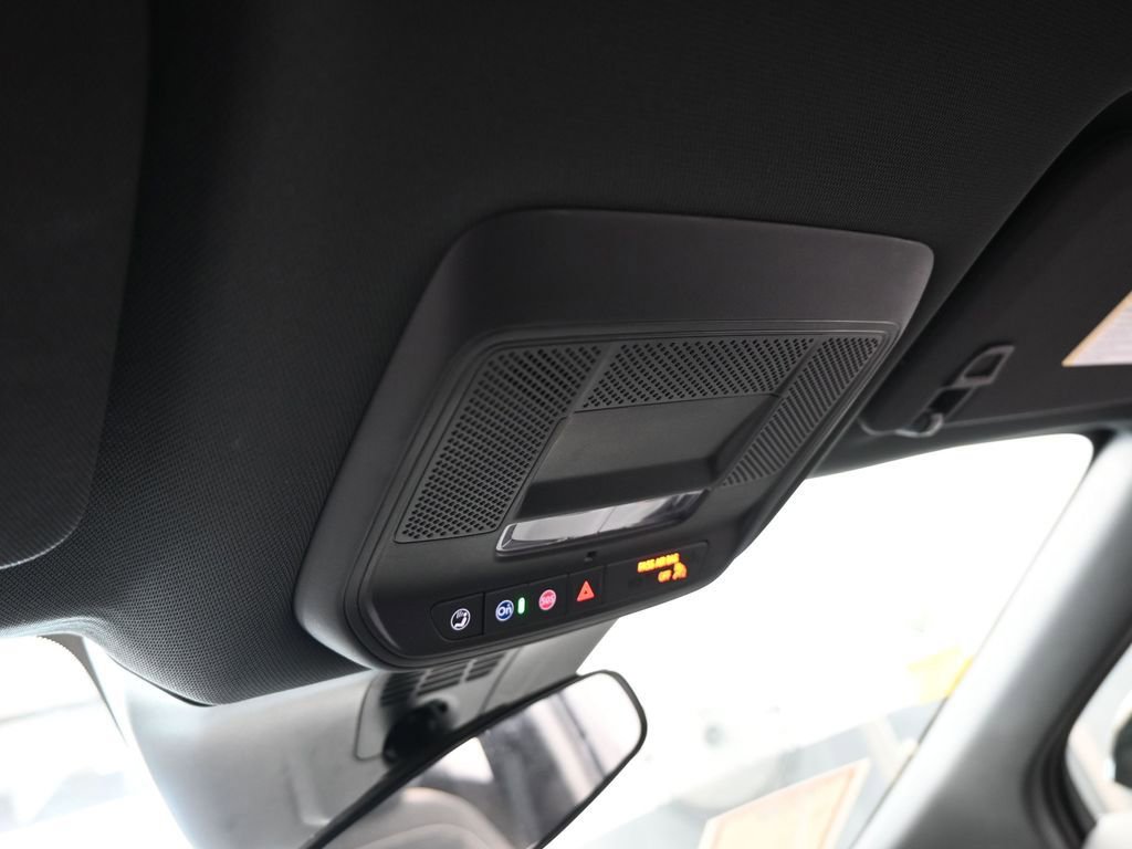 Used 2025 Chevrolet Blazer EV LT image 33