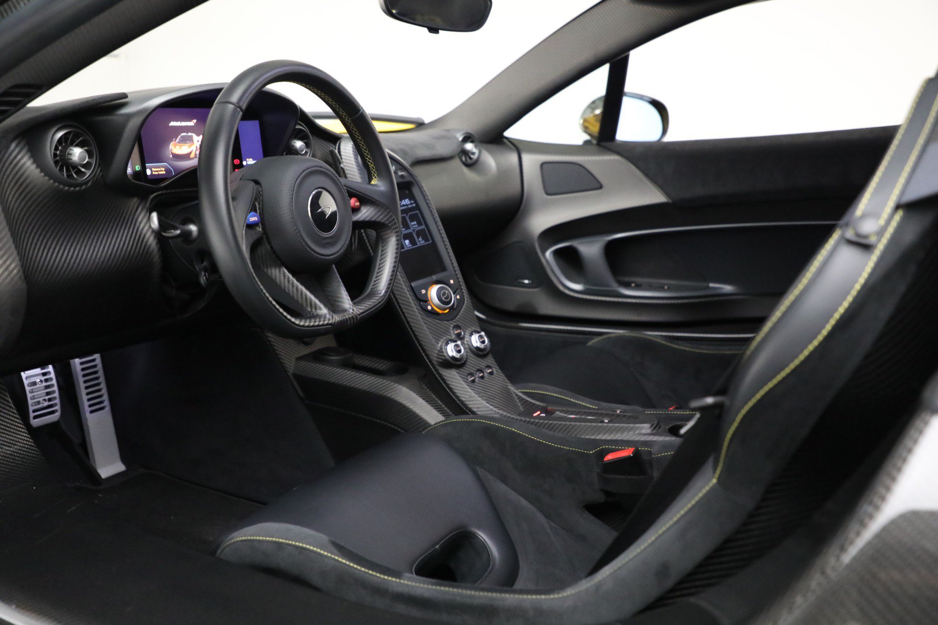 Used 2015 McLaren P1 RWD image 19