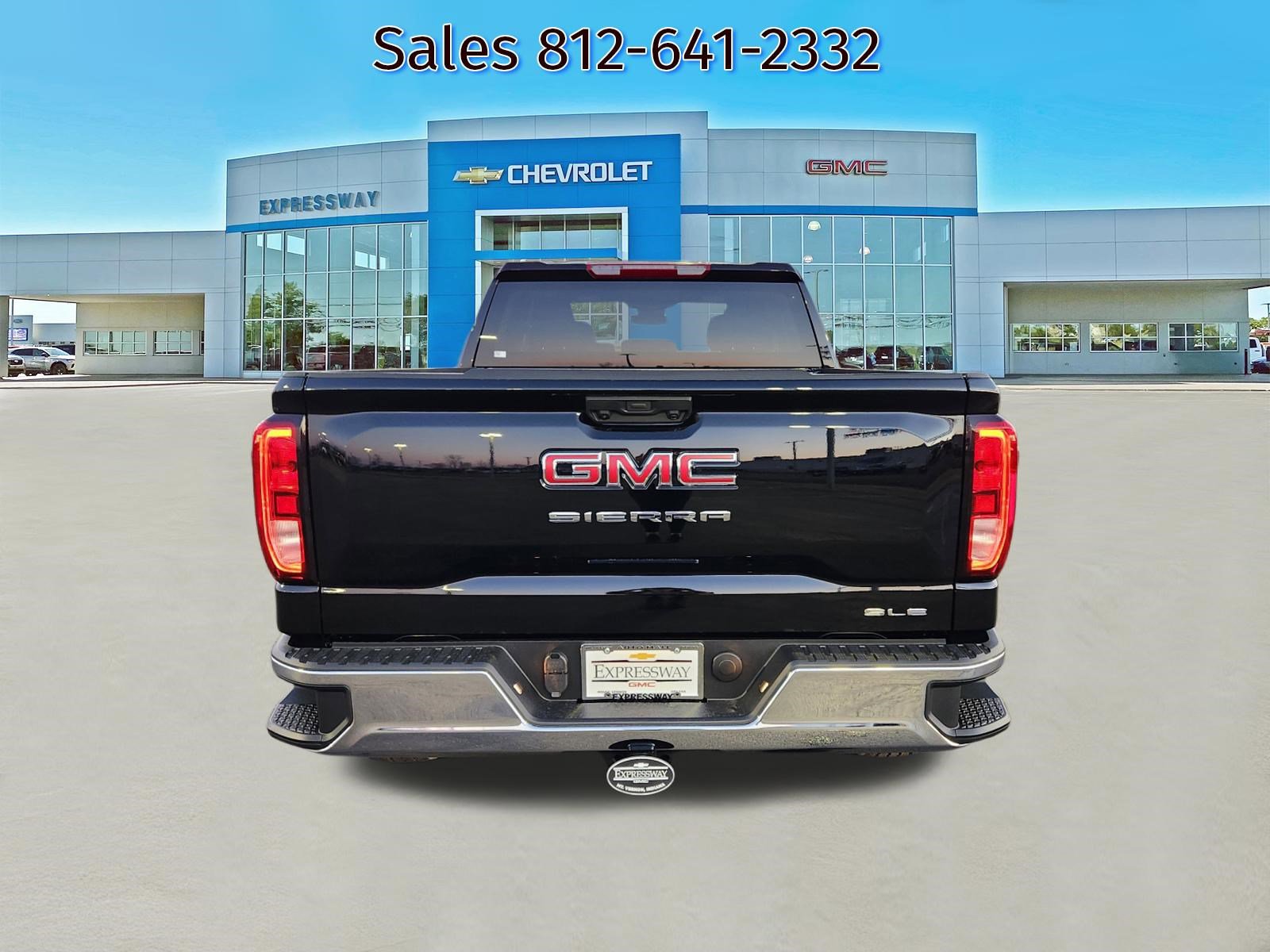 New 2026 GMC Sierra 1500 SLE image 4