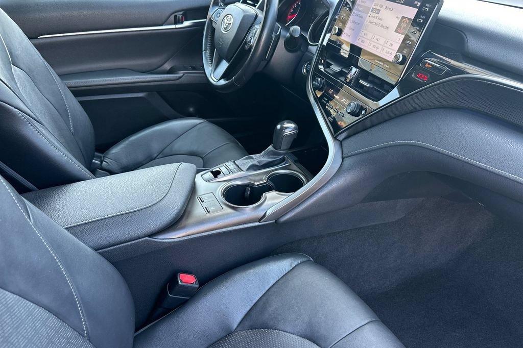 Used 2021 Toyota Camry XSE w/ Carpet Mat Package (TMS) FWD image 18