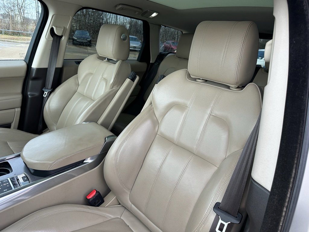 Used 2017 Land Rover Range Rover Sport HSE image 12