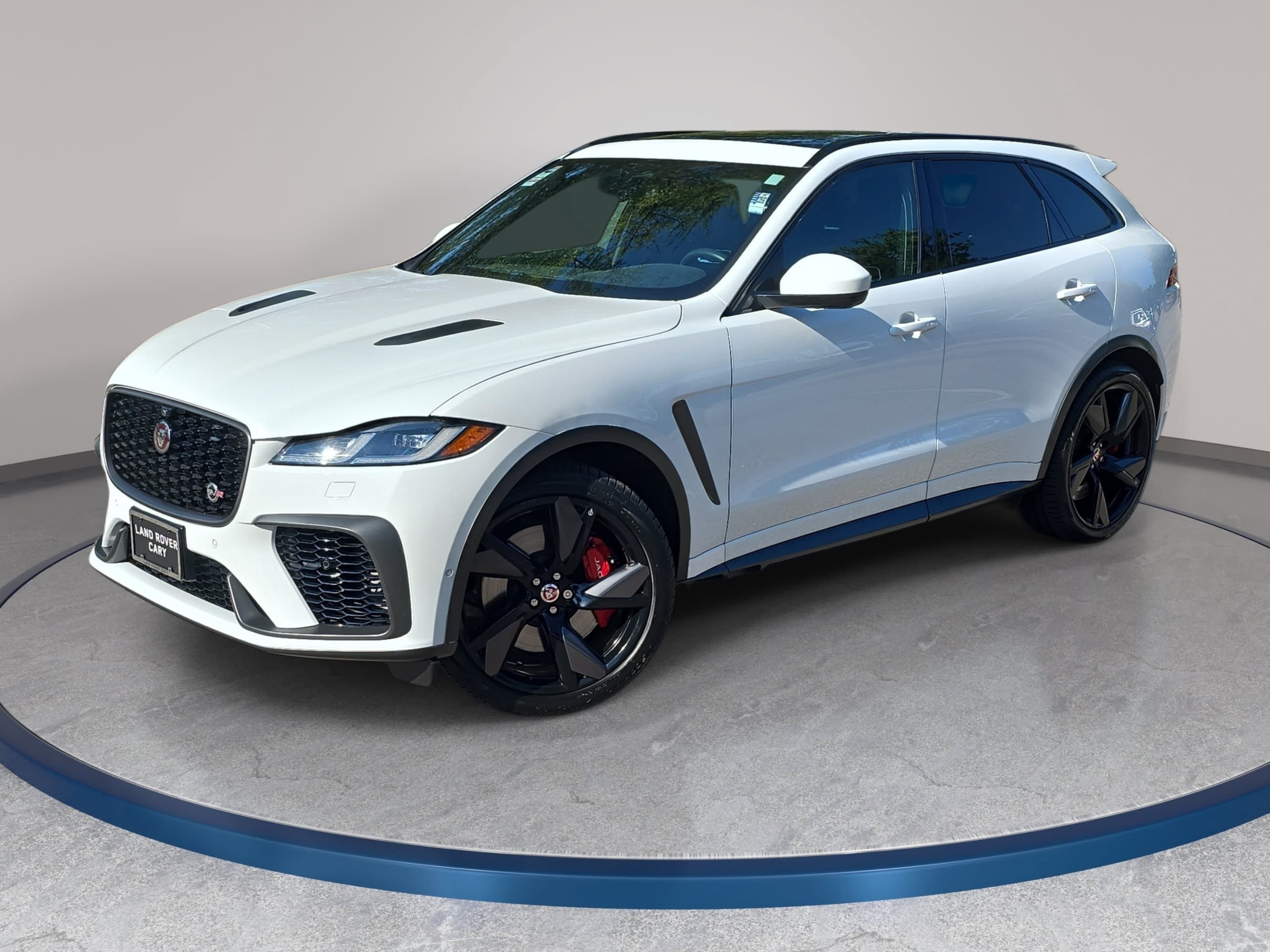 Certified 2023 Jaguar F-PACE SVR AWD/4WD image 1