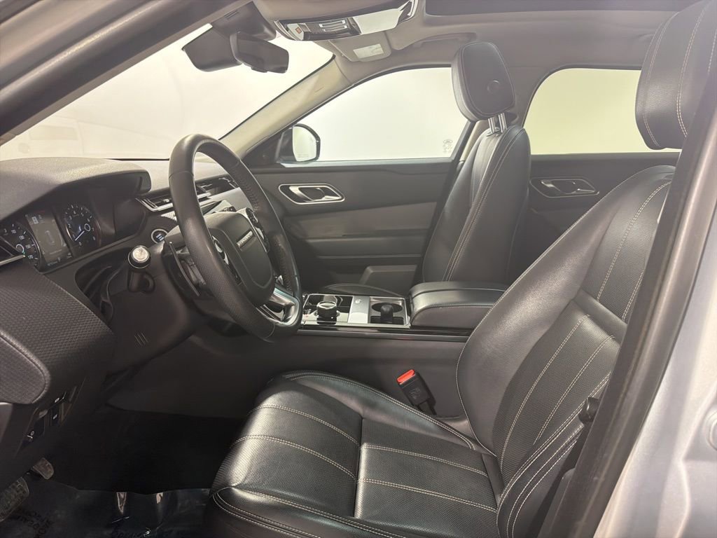 Used 2019 Land Rover Range Rover Velar S image 11