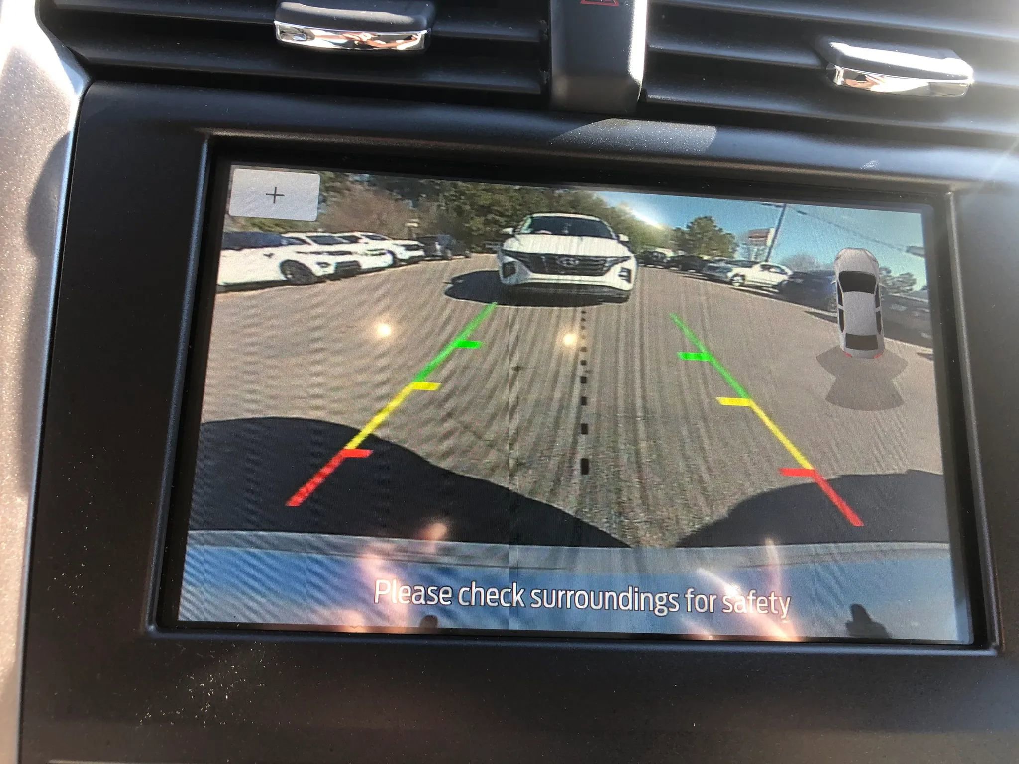 Used 2020 Ford Fusion SE FWD image 27