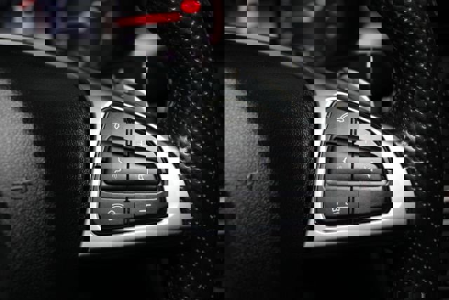 Used 2018 Mercedes-Benz GLC 300 4MATIC w/ AMG Line image 20