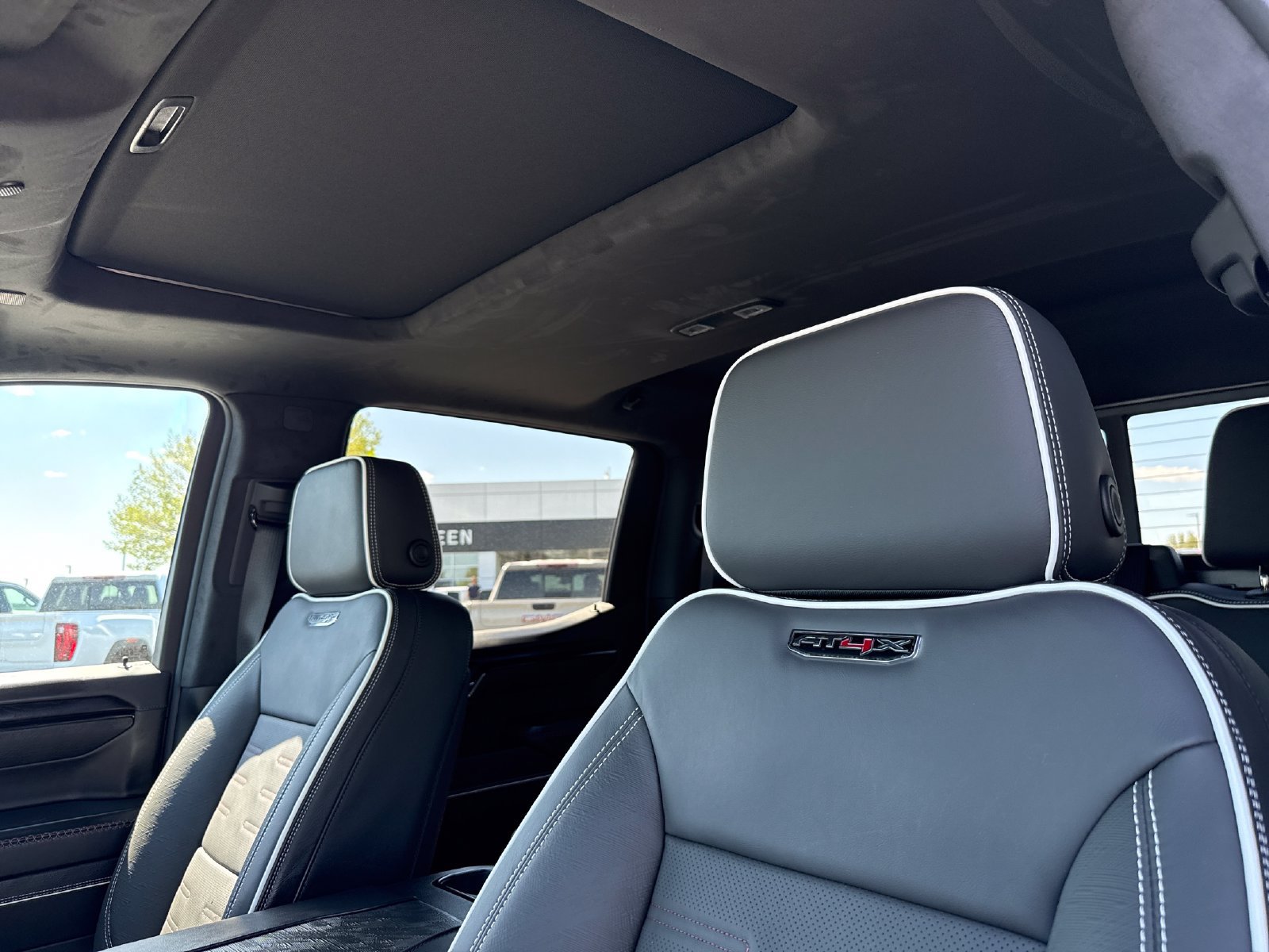 New 2026 GMC Sierra 1500 AT4X w/ LPO, Black Badging Package AWD/4WD image 46