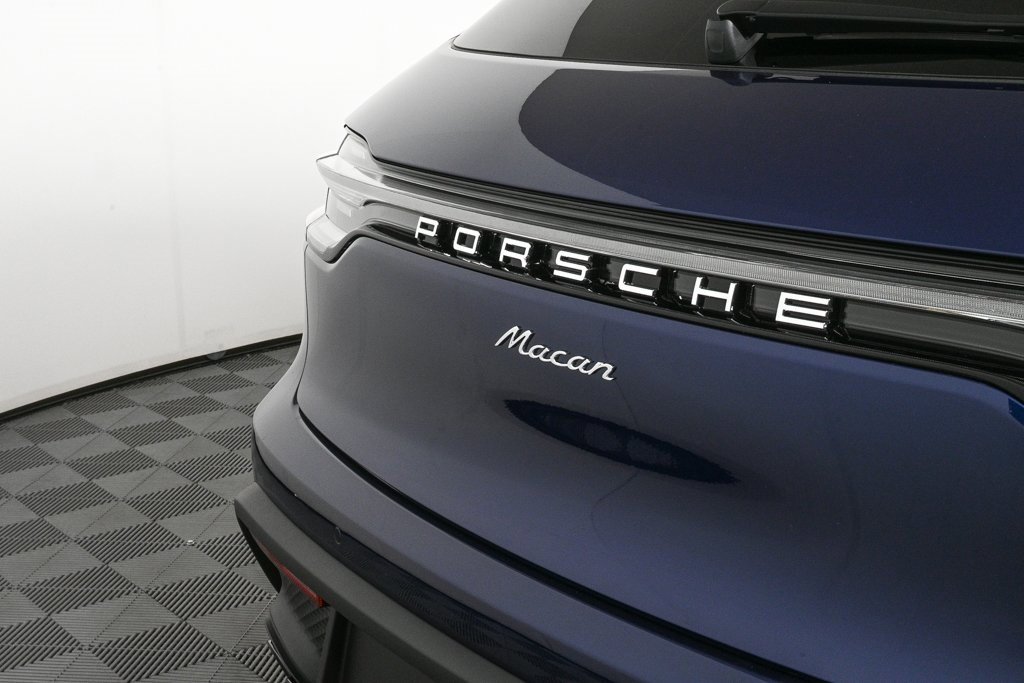 New 2025 Porsche Macan image 36
