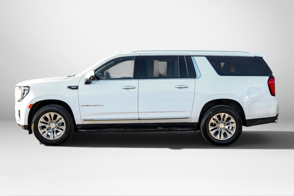 Used 2024 GMC Yukon XL Denali AWD/4WD image 9
