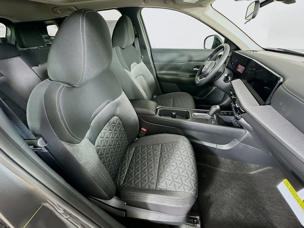 New 2026 Nissan Kicks SV w/ SV Premium Package image 35