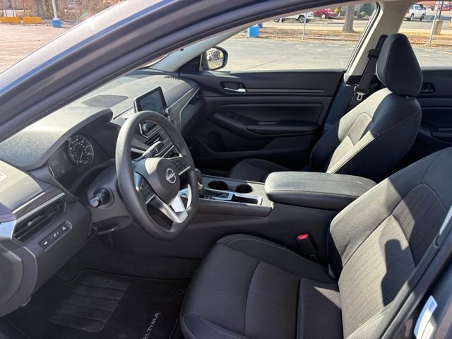 Used 2025 Nissan Altima 2.5 SV image 19