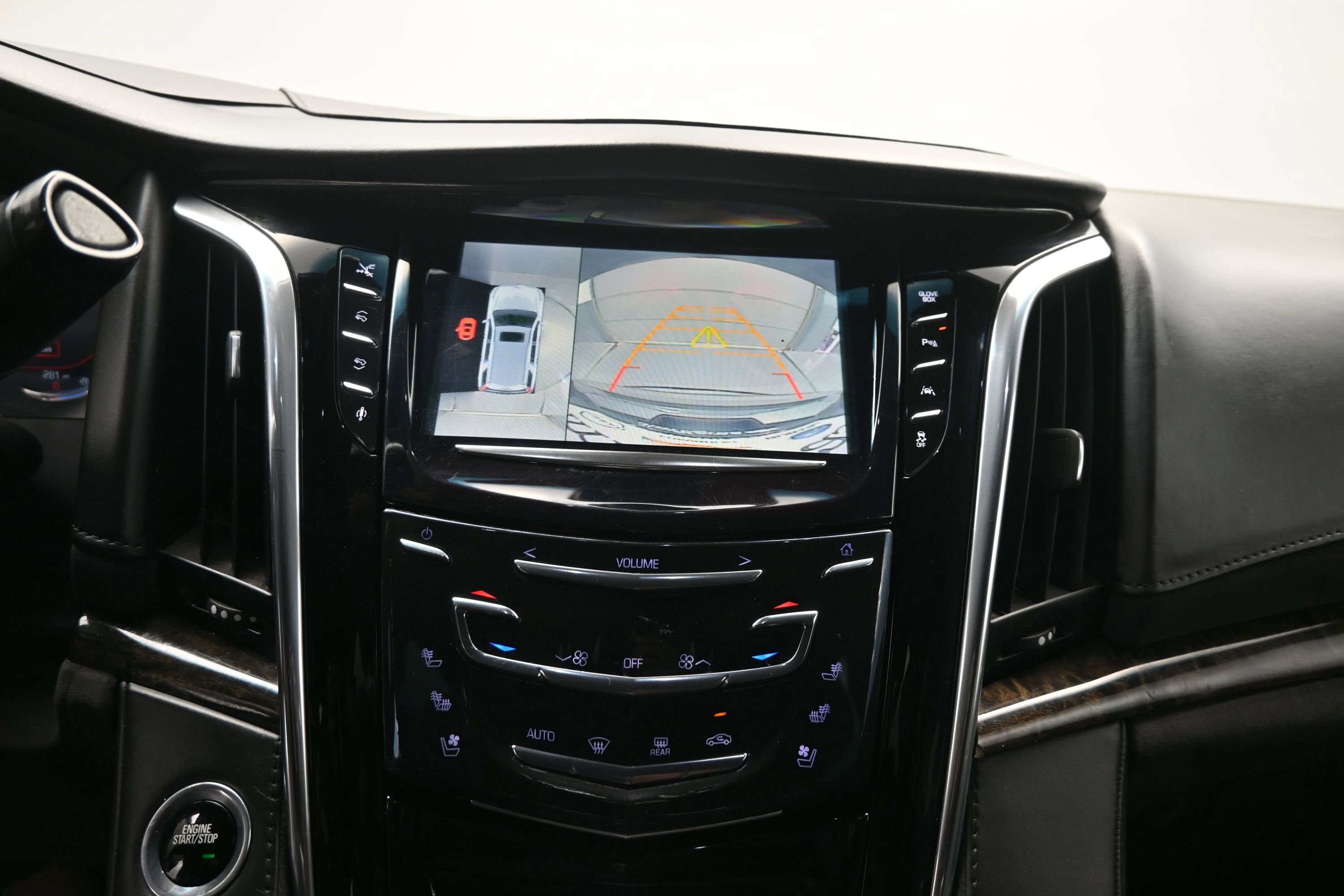 Used 2016 Cadillac Escalade Platinum AWD/4WD image 17