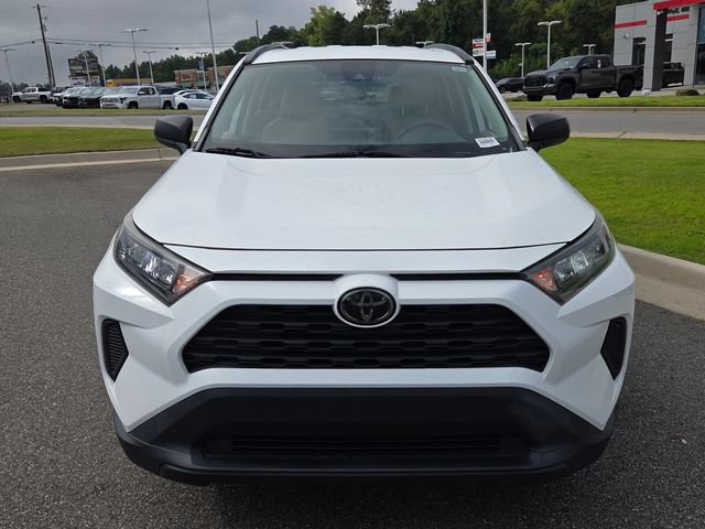 Used 2021 Toyota RAV4 LE FWD image 2