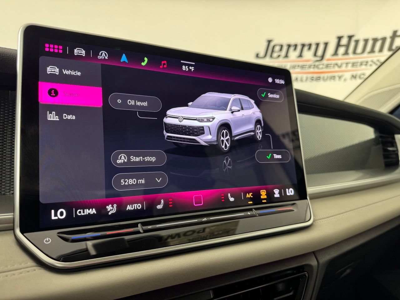 Used 2025 Volkswagen Tiguan SE w/ Panoramic Sunroof Package AWD/4WD image 23