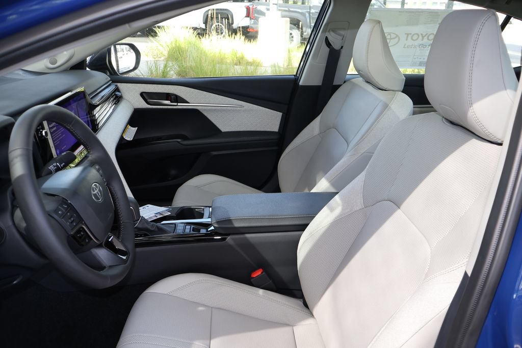 New 2026 Toyota Camry XLE w/ Premium Plus Package AWD/4WD image 7