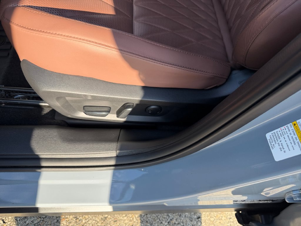 Used 2025 Mitsubishi Outlander SEL AWD/4WD image 13