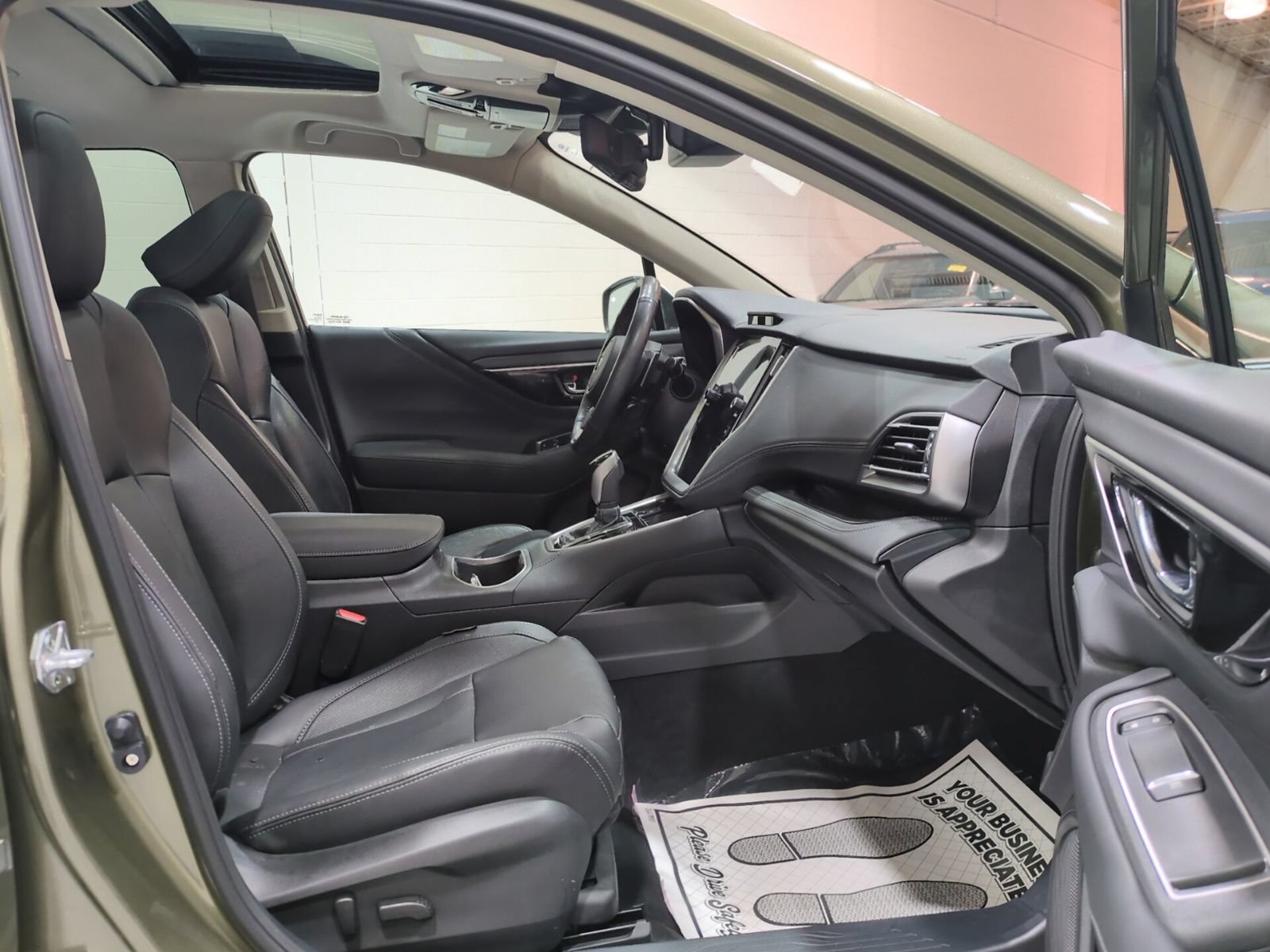 Certified 2023 Subaru Outback Touring AWD/4WD image 9