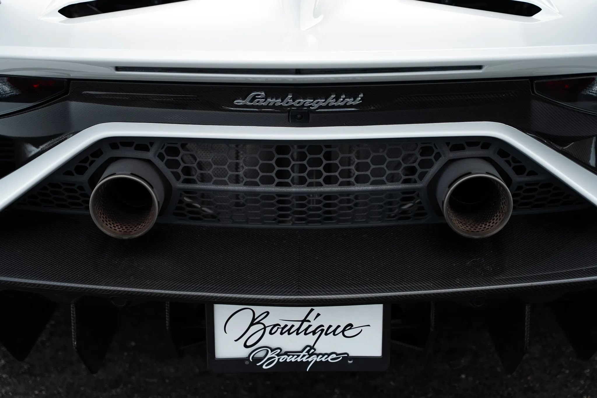 Used 2019 Lamborghini Aventador SVJ AWD/4WD image 30