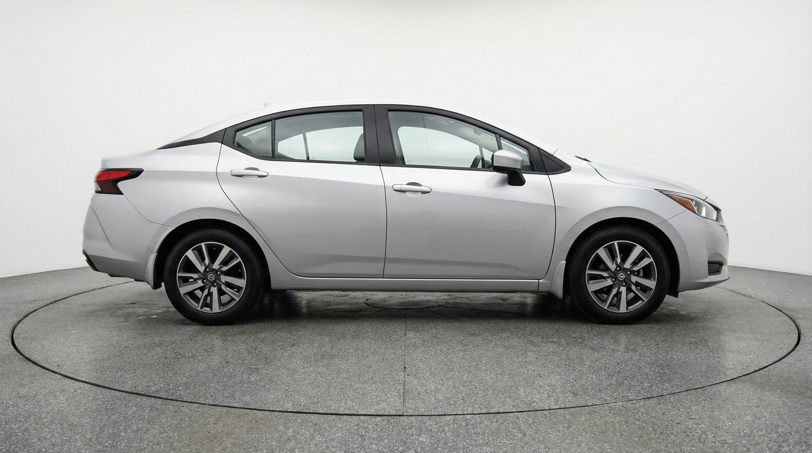 Used 2025 Nissan Versa SV image 11