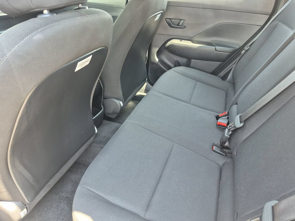 Used 2025 Hyundai Kona SE AWD/4WD image 13