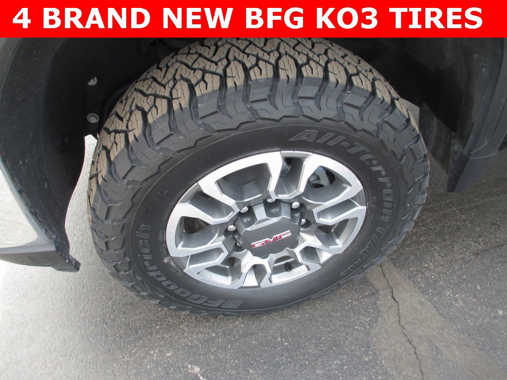 Used 2022 GMC Sierra 2500 SLT w/ SLT Premium Package image 3