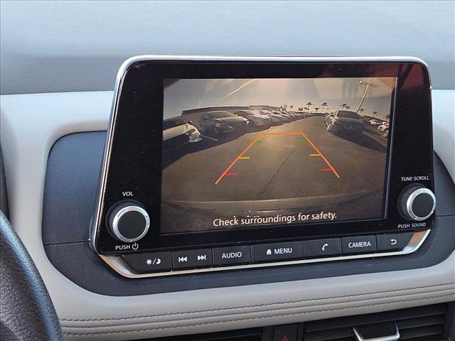 Certified 2023 Nissan Rogue SV image 13