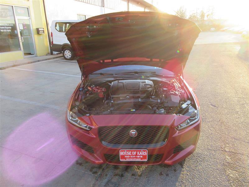 Used 2019 Jaguar XE Landmark Edition image 34