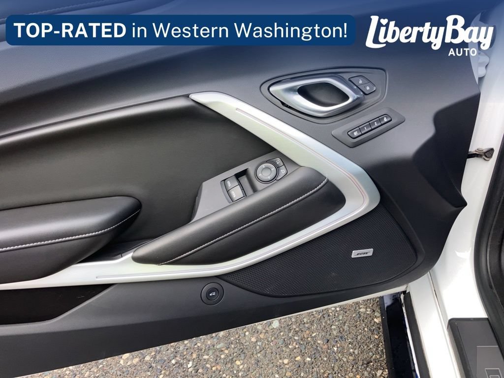 Used 2022 Chevrolet Camaro LT RWD image 12