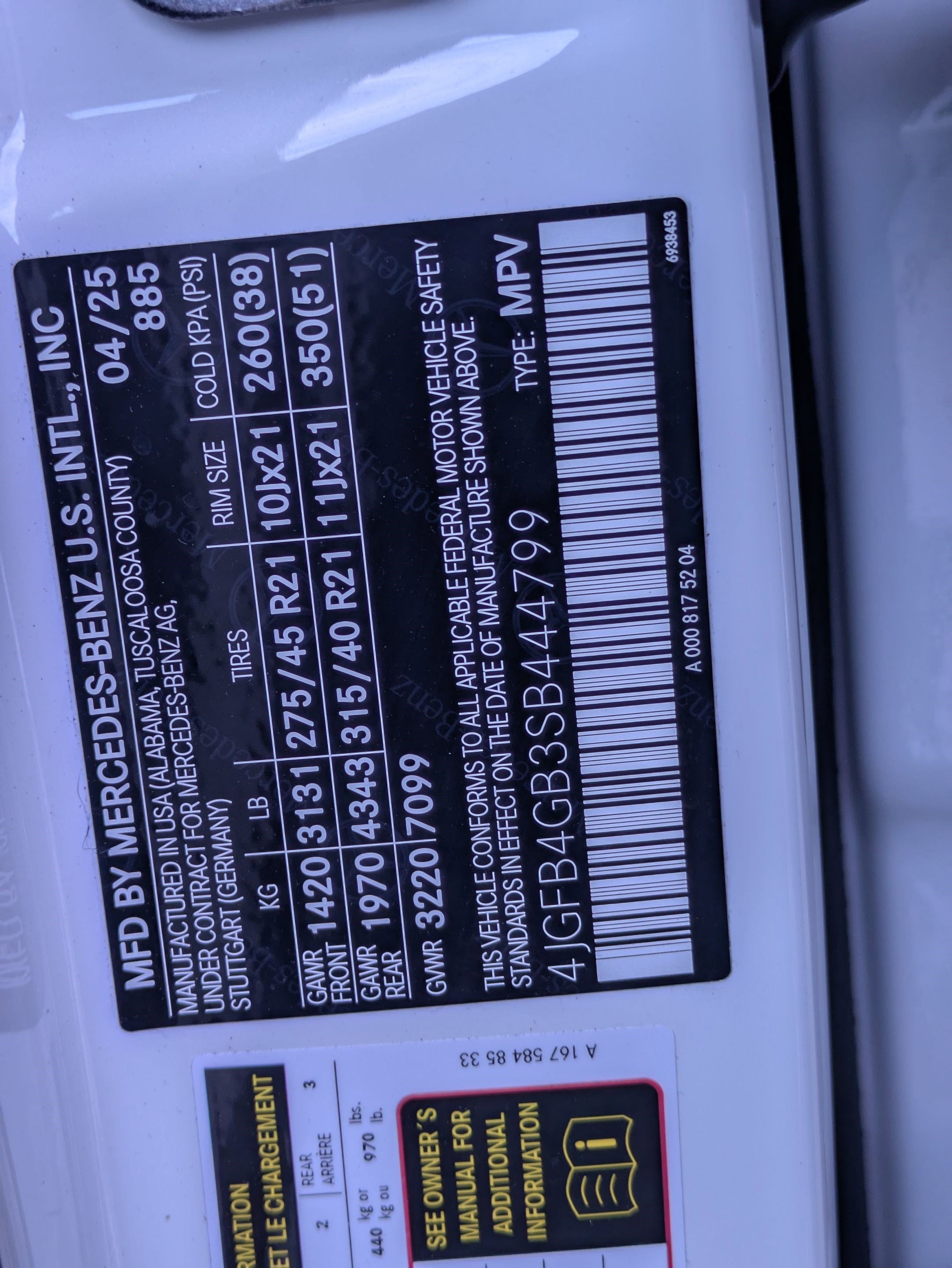 Certified 2025 Mercedes-Benz GLE 450e 4MATIC image 33