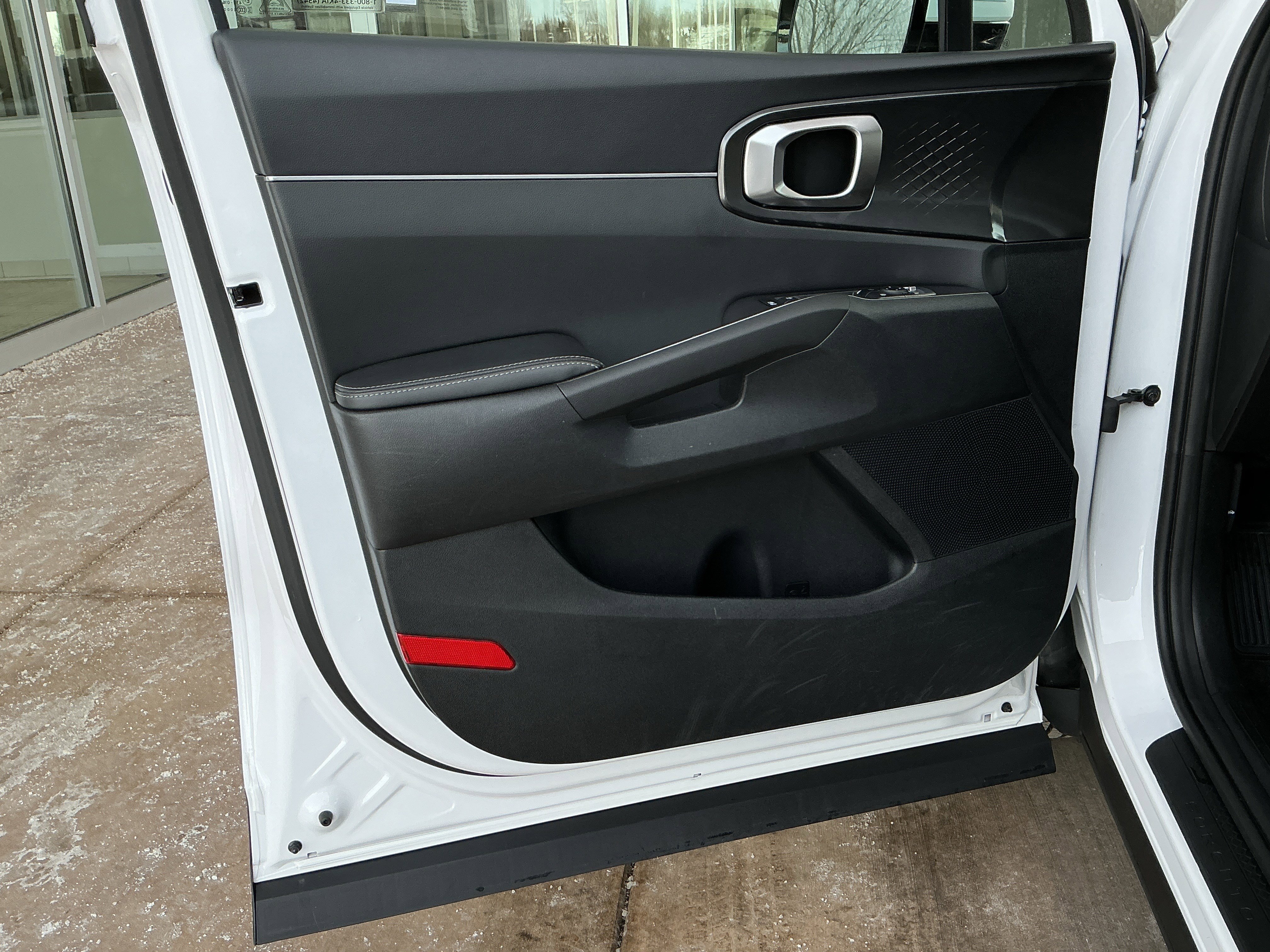 Used 2024 Kia Sorento LX image 14