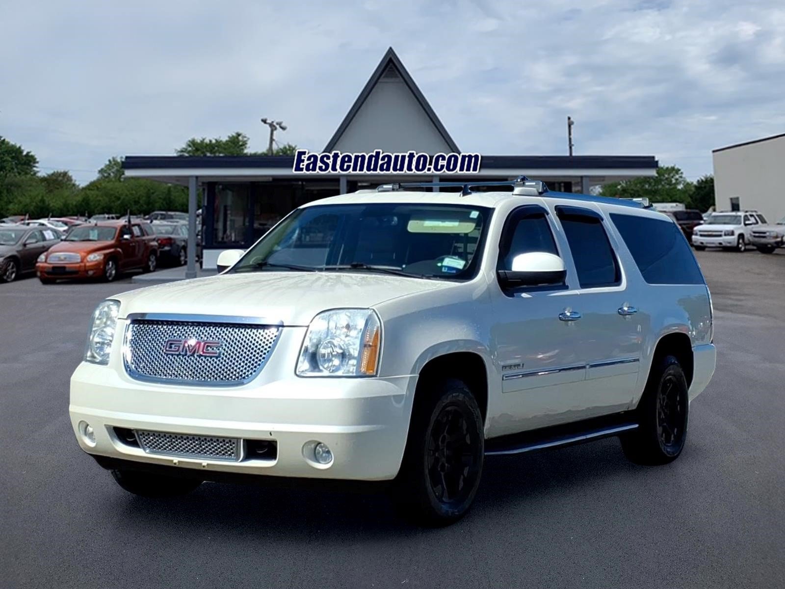 Used 2013 GMC Yukon XL Denali AWD/4WD image 1