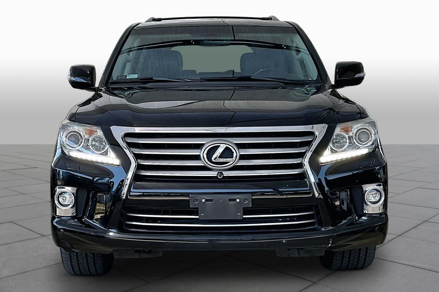 Used 2015 Lexus LX 570 4WD image 4