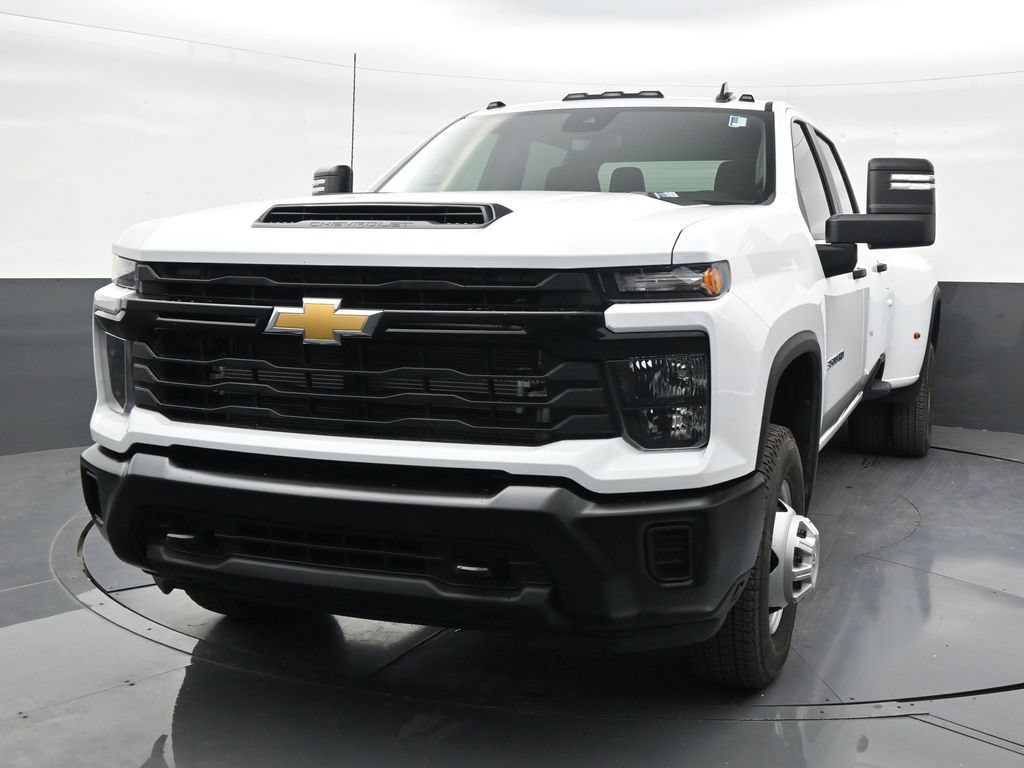 Used 2026 Chevrolet Silverado 3500 W/T AWD/4WD image 8