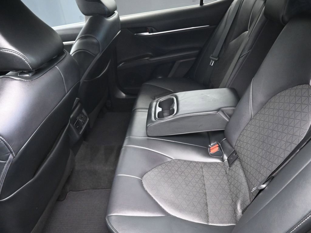 Used 2021 Toyota Camry XSE image 32