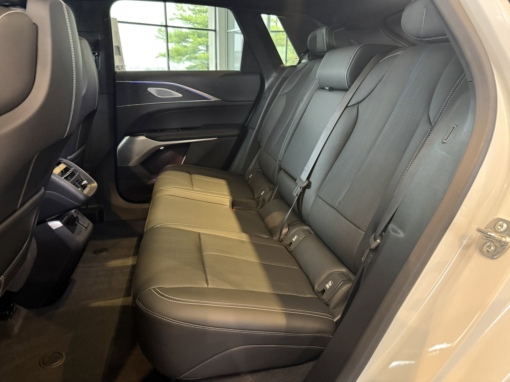 Certified 2024 Cadillac Lyriq Luxury w/ LPO, Floor Liner Package image 20
