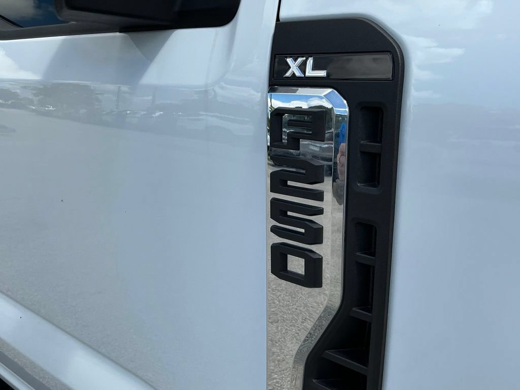 Certified 2026 Ford F250 XL AWD/4WD image 17