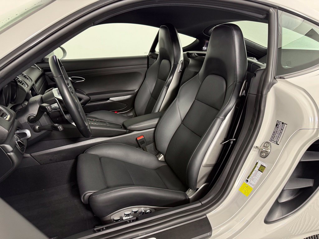 Certified 2025 Porsche 718 Cayman S RWD image 5