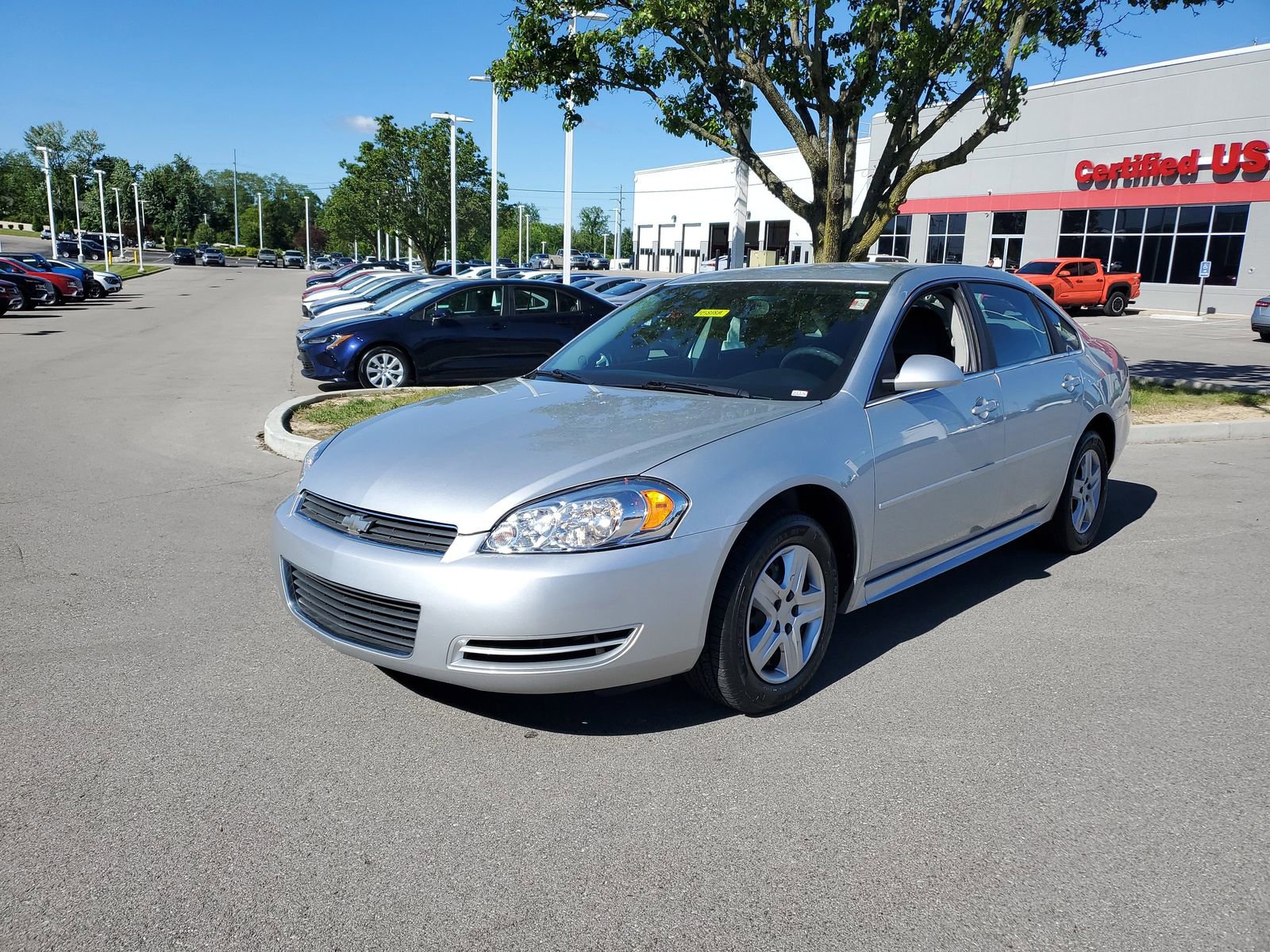 Used 2010 Chevrolet Impala LS FWD image 2
