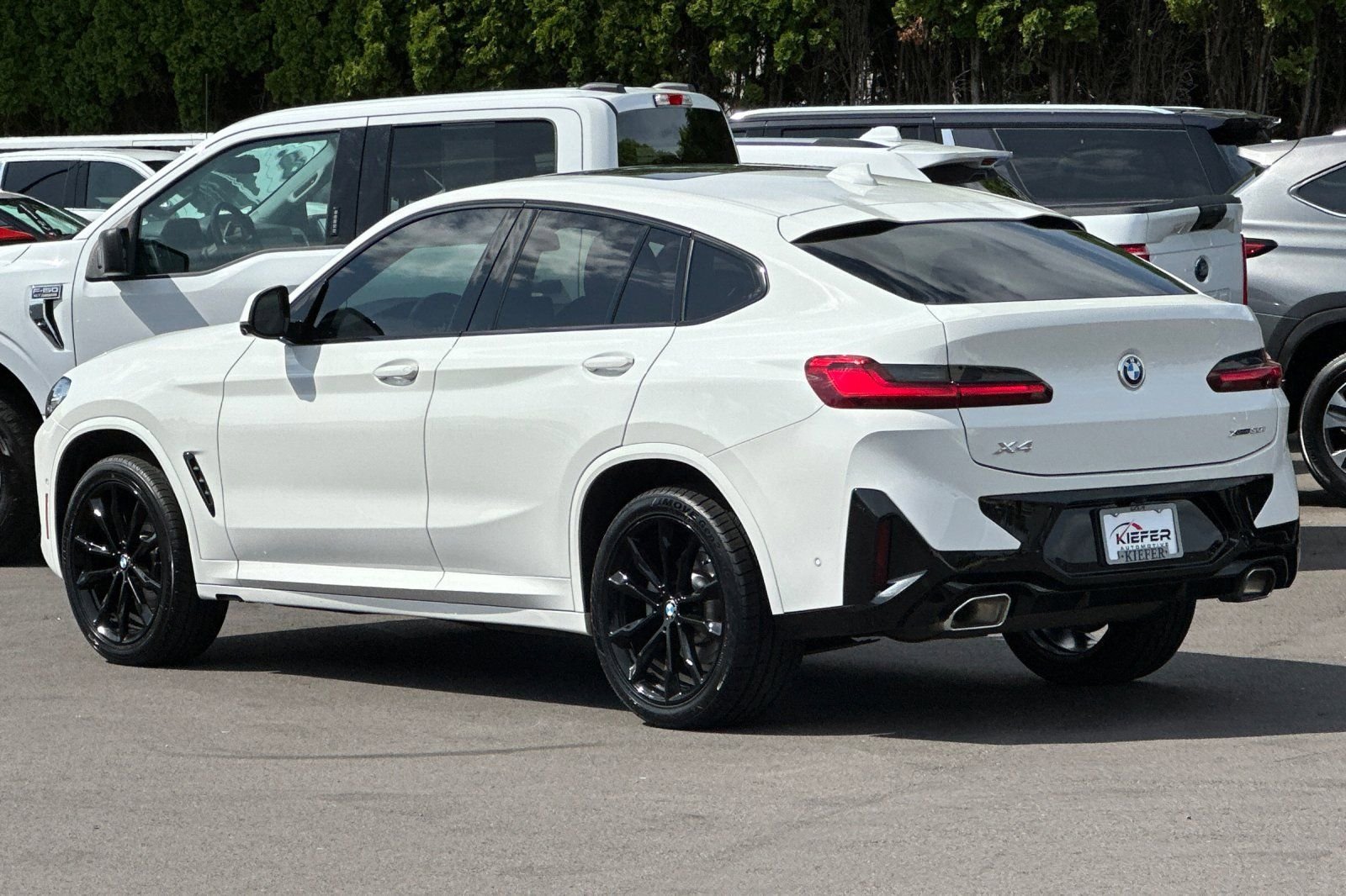 Used 2025 BMW X4 xDrive30i w/ Premium Package AWD/4WD image 6