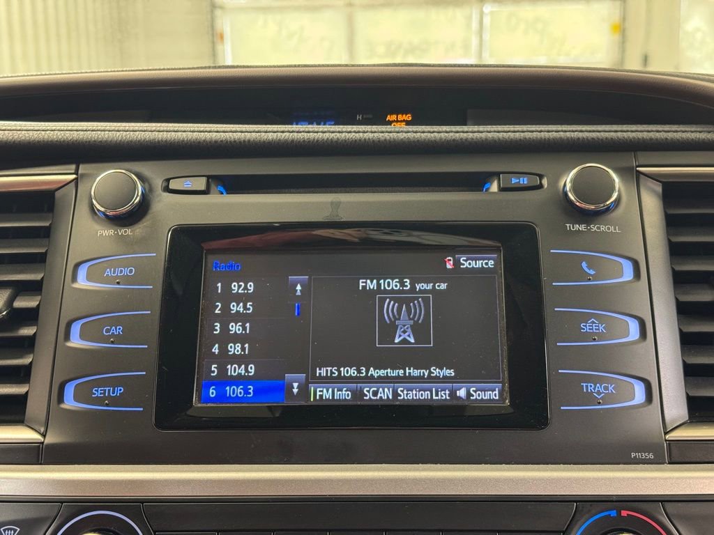 Used 2018 Toyota Highlander LE FWD image 36