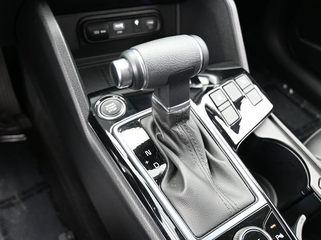 Used 2025 Kia Sportage EX image 21