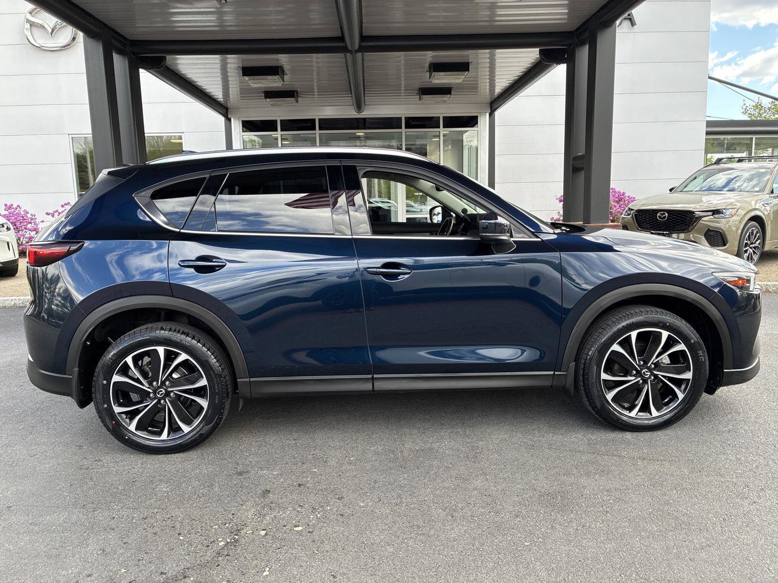 Used 2023 MAZDA CX-5 AWD 2.5 S w/ Premium Package image 8