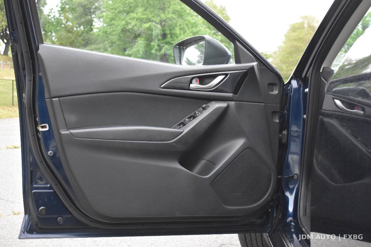 Used 2014 MAZDA MAZDA3 i Touring FWD image 8