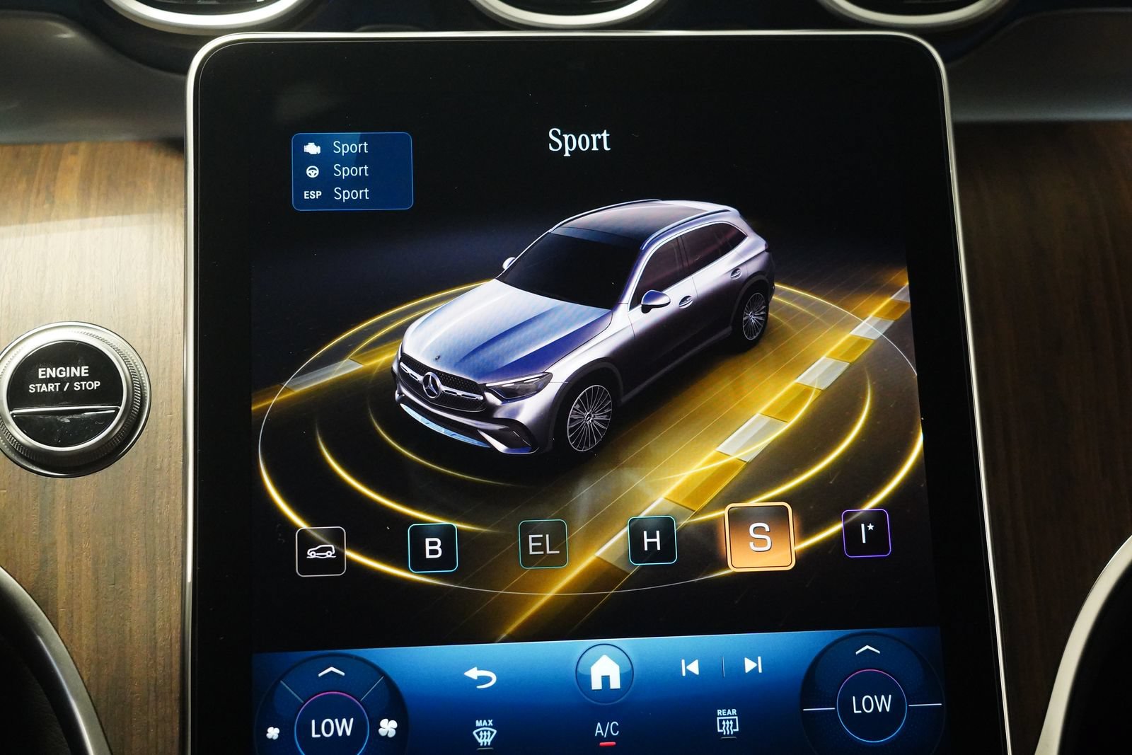 Certified 2025 Mercedes-Benz GLC 350e 4MATIC image 23