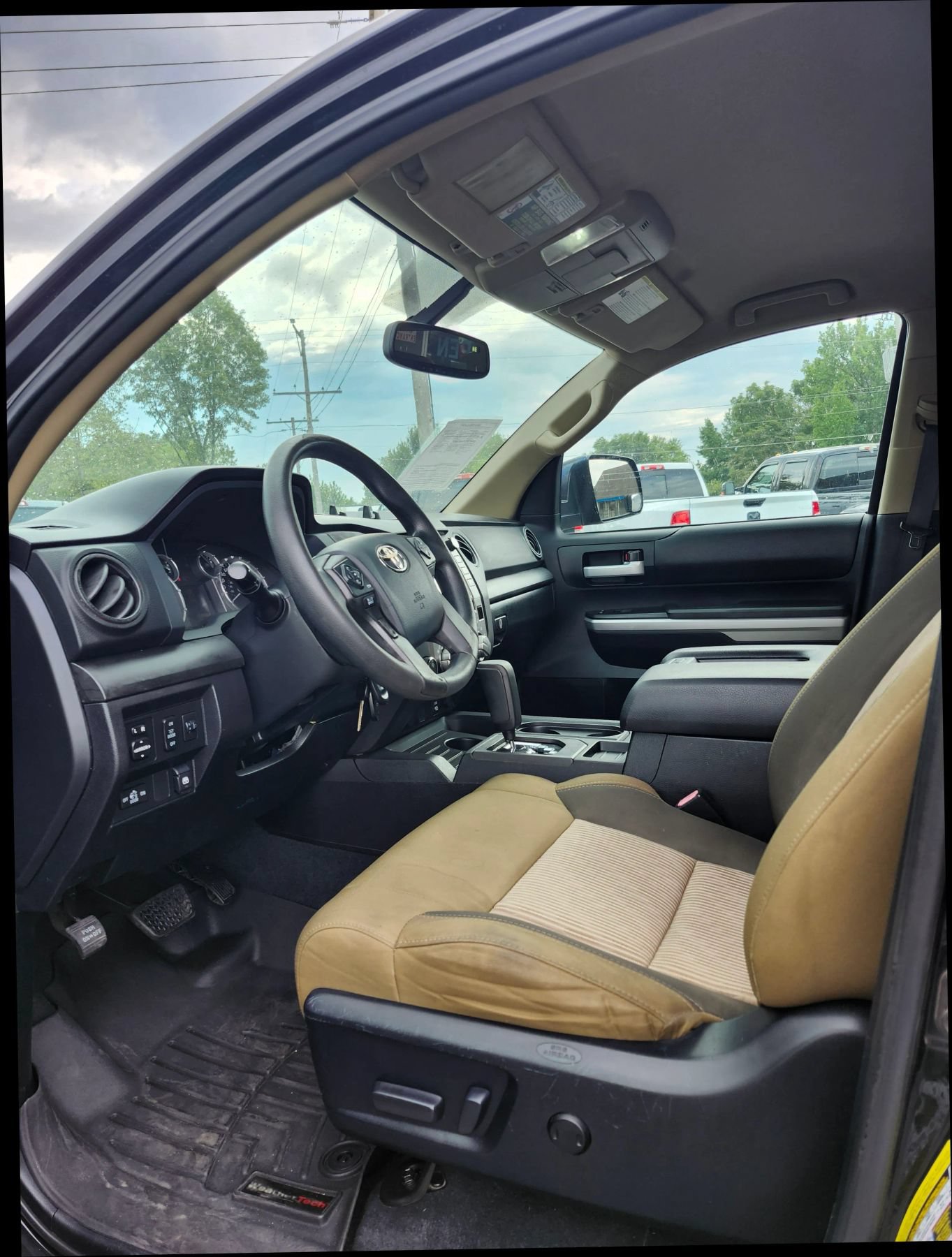 Used 2014 Toyota Tundra SR5 w/ SR5 Upgrade Package AWD/4WD image 13
