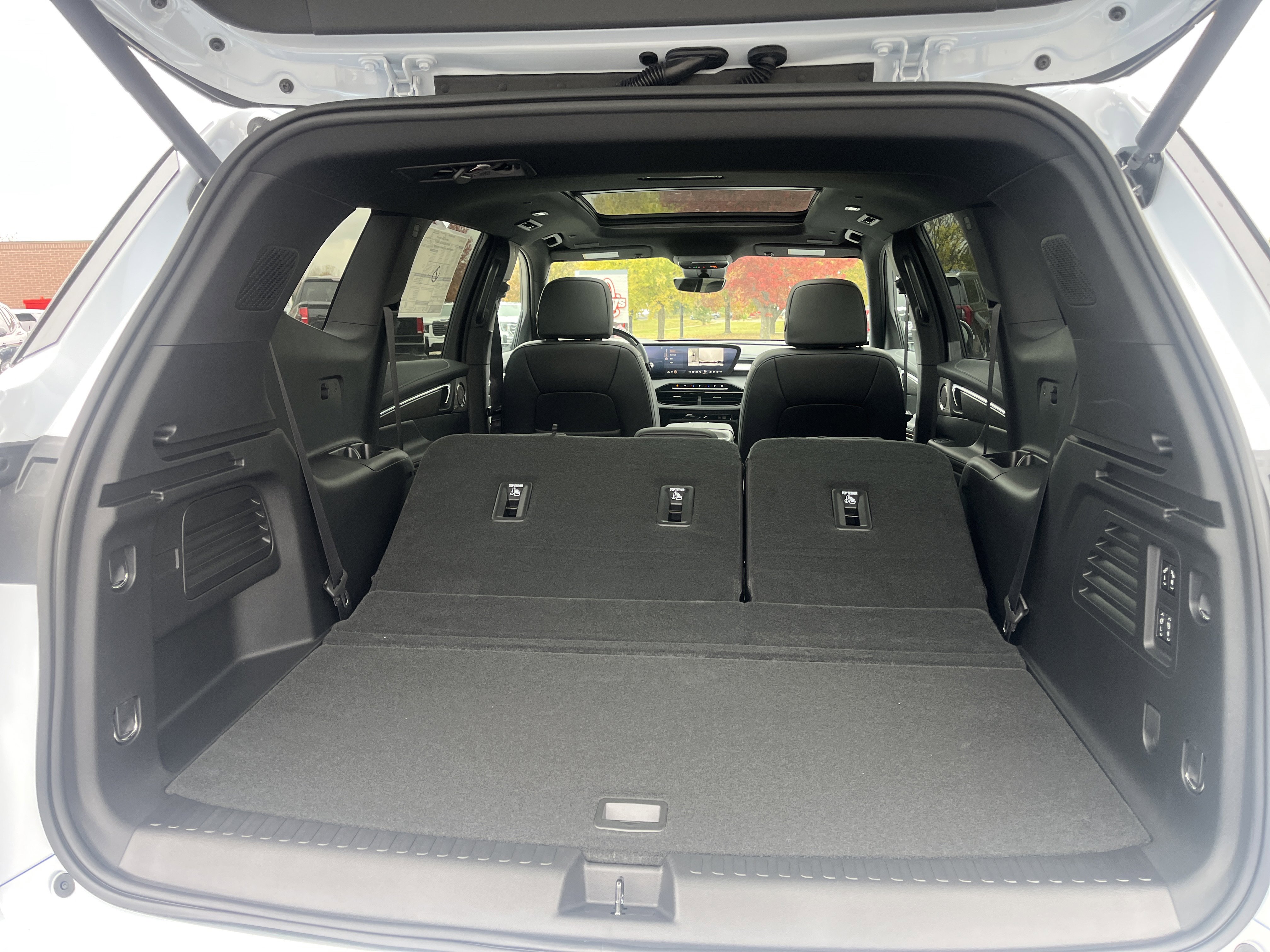 New 2026 Buick Enclave Avenir w/ Super Cruise Package image 38